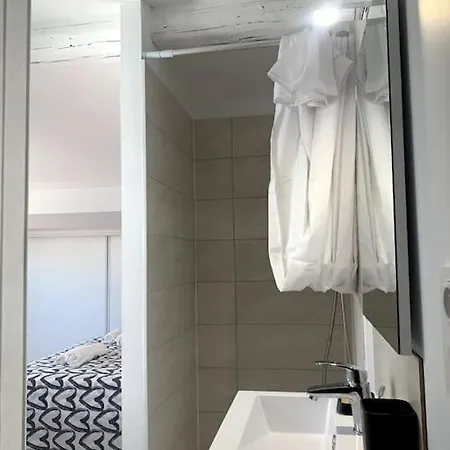 Duplex Refait A Neuf, Vue Sur Les Toits, Wifi Lejlighed Montpellier